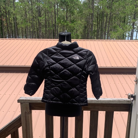 North Face Puffer Jacket - Picture 3 of 10